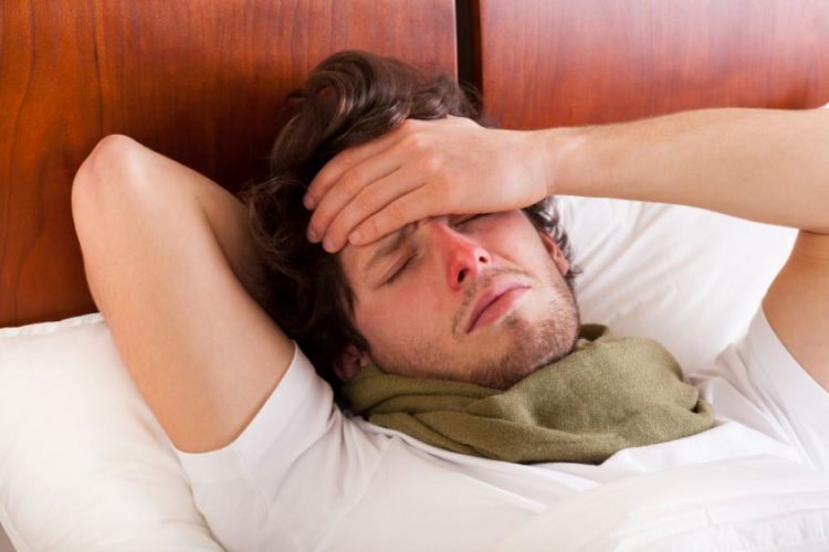 Doktor Tak Boleh Kenal Pasti COVID-19 Dengan Segera, Tapi Akan Tanya 3 Soalan Ini Kepada Anda